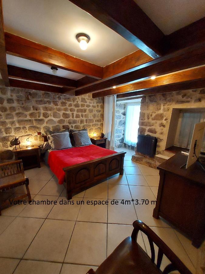 לינה וארוחת בוקר Saint-Barthélemy-le-Meil La Grange De La Coste מראה חיצוני תמונה
